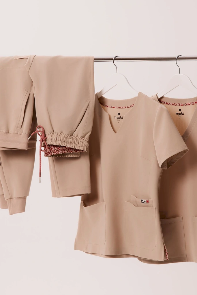 Bluza medyczna damska CASUAL scrubs, Piaskowy Beż, ujęcie 6