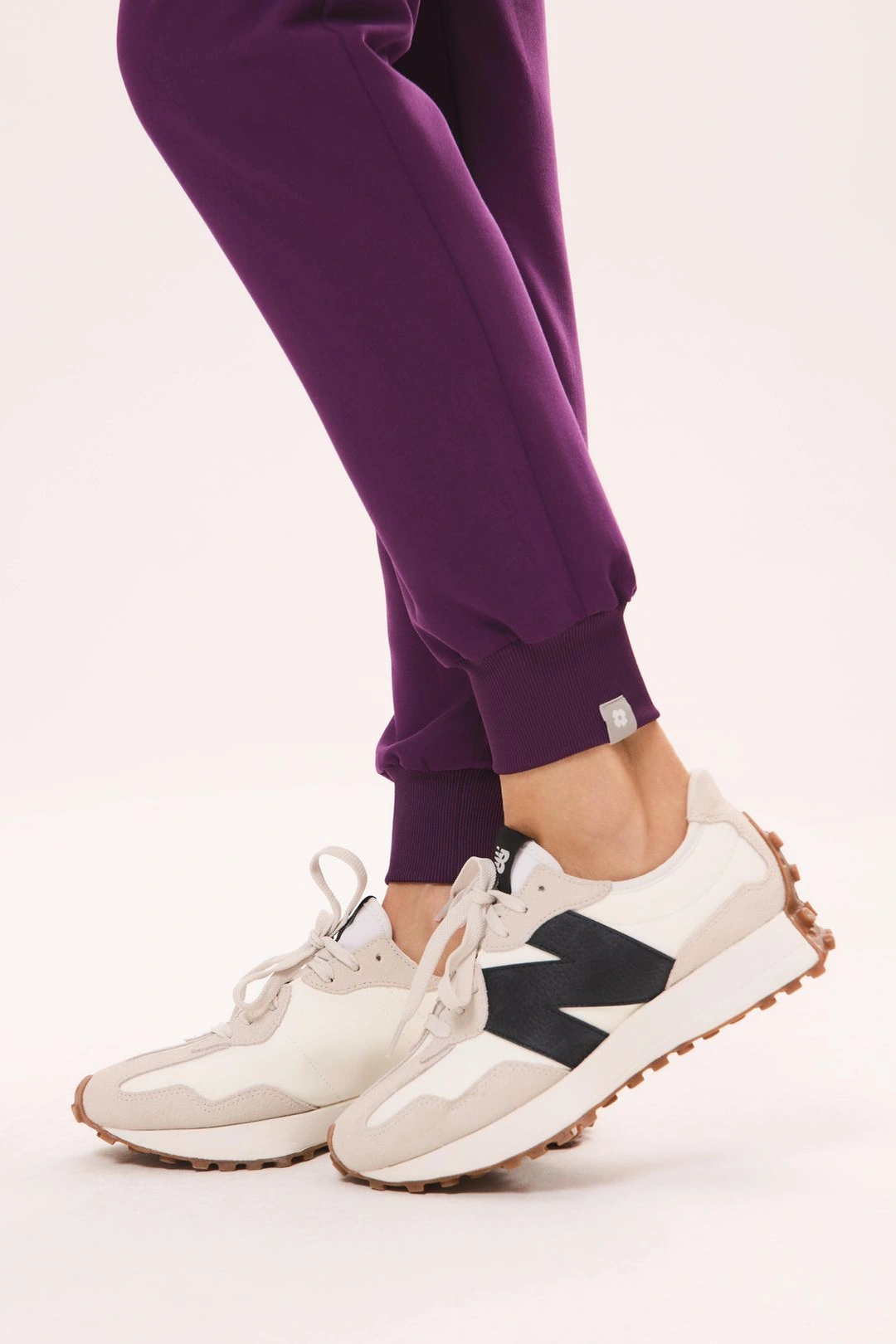Spodnie medyczne damskie joggery CLASSIC scrubsy, Bakłażan, detal 1