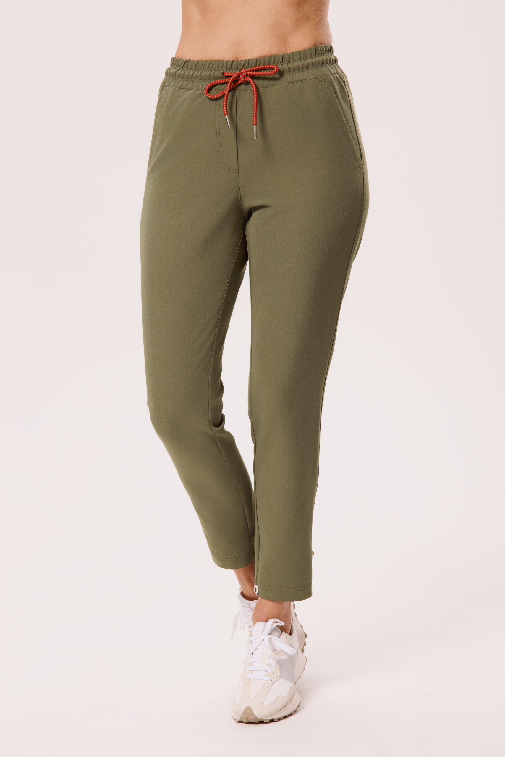 Spodnie medyczne zwężane